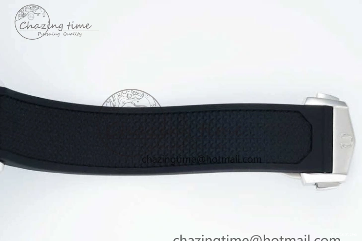 0516 Speedmaster Racing Master SS HKF Best Edition White Black Dial on Black Rubber Strap A Effortless 7813